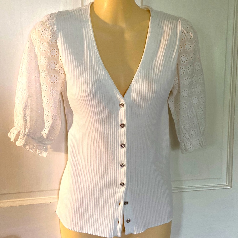 Ellie Tahari Eyelet Short Sleeve Button Front Sweater Blouse Sz S